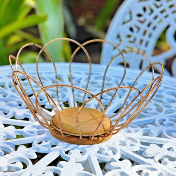 Vintage Copper Bread Wire Basket with Wooden Base 9”X5” - Picture 3 of 9